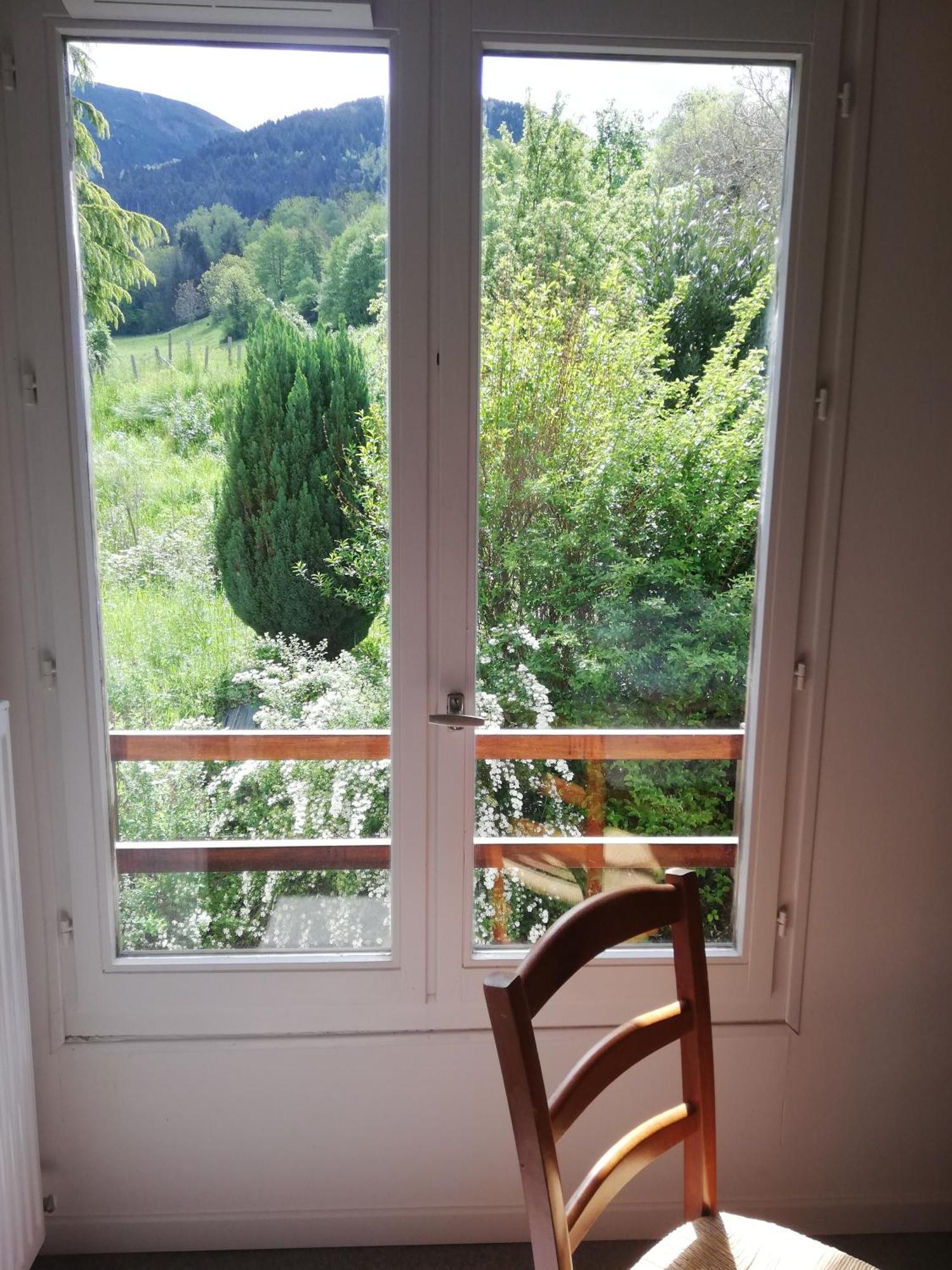 Bed and Breakfast Eco-Logis Mad'In Belledonne Theys Exterior foto