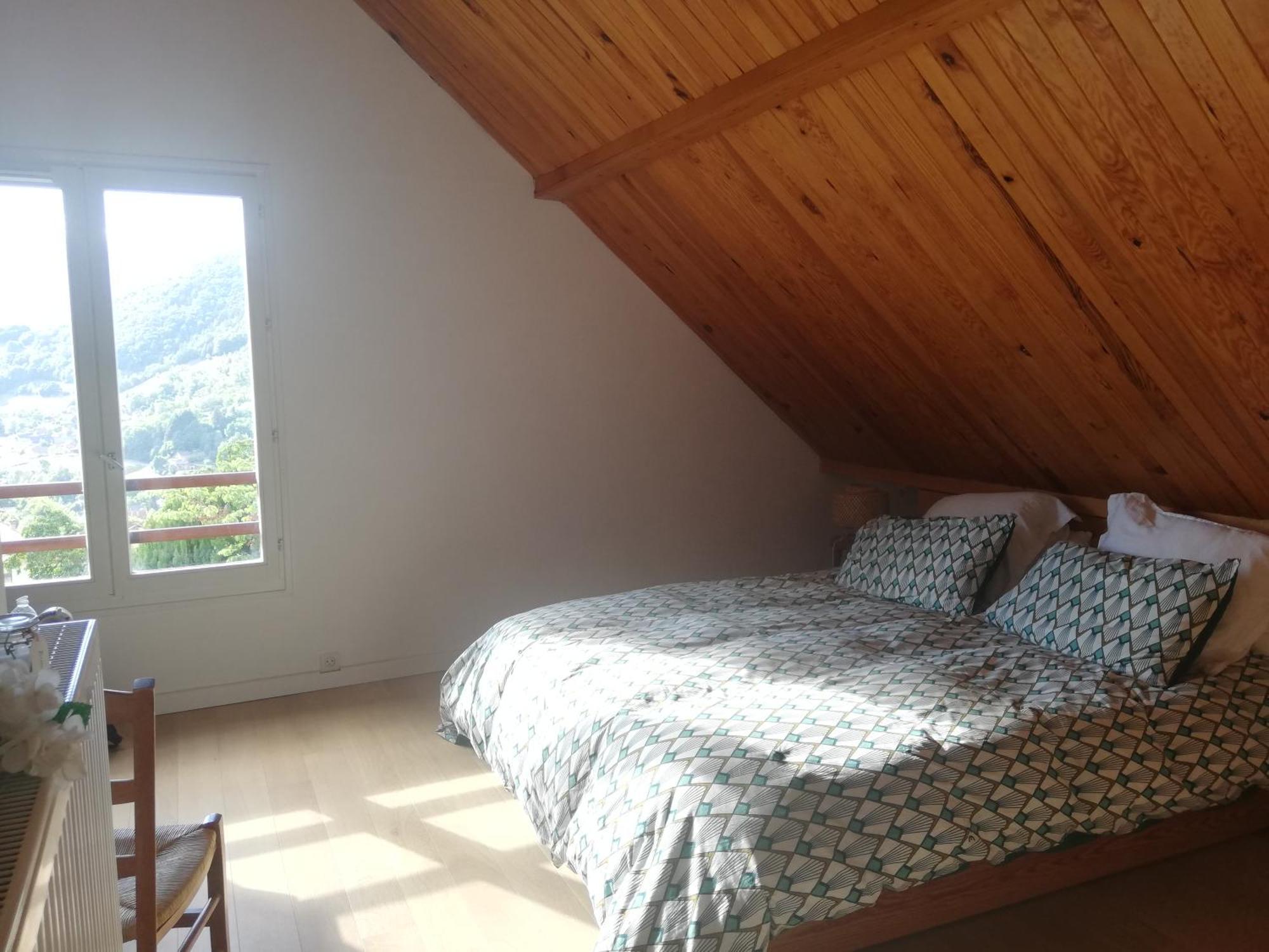 Bed and Breakfast Eco-Logis Mad'In Belledonne Theys Zimmer foto